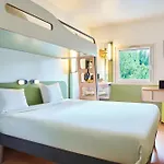 Ibis Budget 2* Santeny