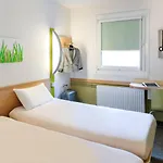 Ibis Budget 2* Santeny