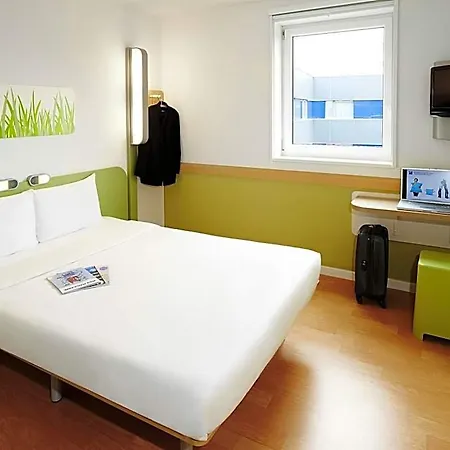 Ibis Budget Отель 2*