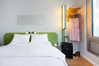 Ibis Budget 2* Santeny