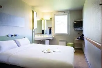 Ibis Budget 2* Santeny